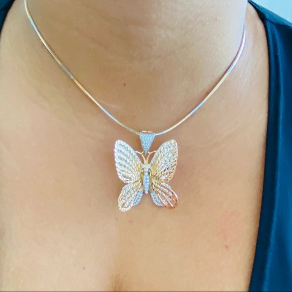 Butterfly Necklace - Picture 2 of 8